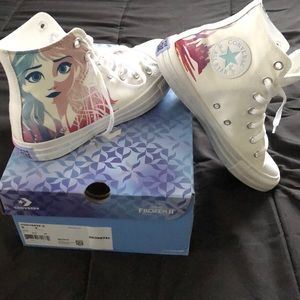 Disney Elsa converse